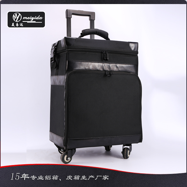 拉杆化妆箱 B-18...