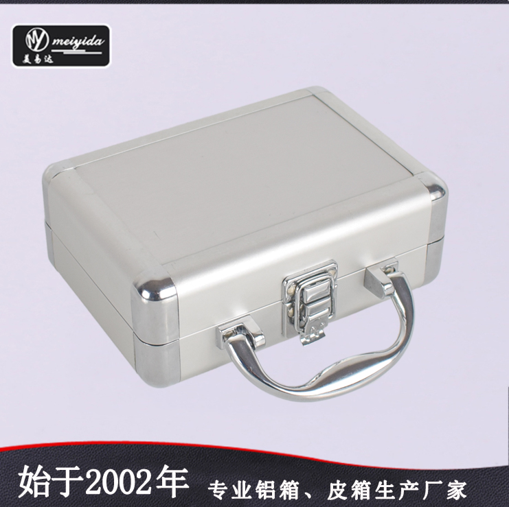 手提工具箱 D-16...